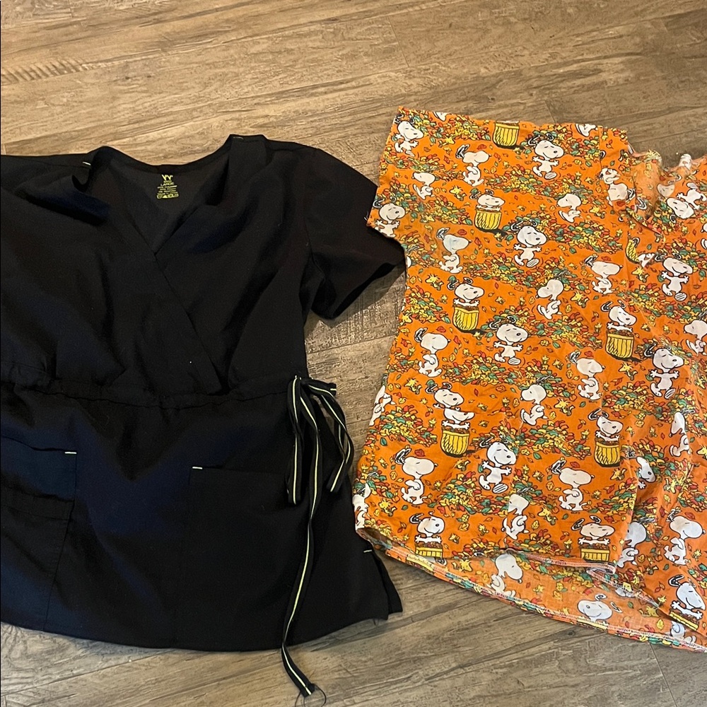 Black Scrub Top & Orange Snoopy Print Scrub Pants Set
